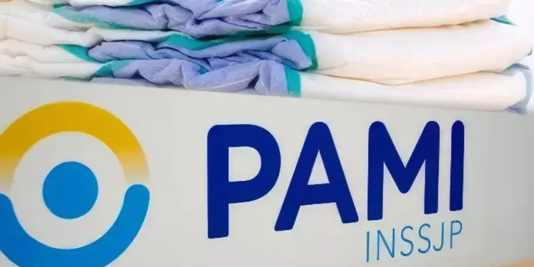 P.A.M.I y el Ministerio de Salud anuncian un acuerdo para bajar costos