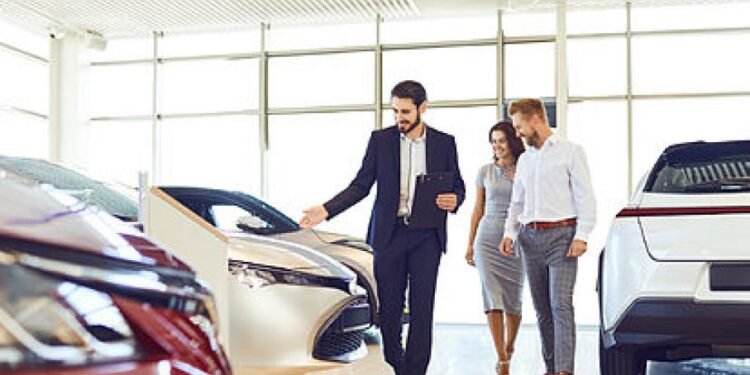 El lunes feriado tres automotrices trabajarán para recuperar la producción