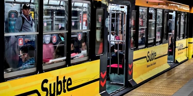 En vísperas de un nuevo paro de subtes denuncian que 2.700 personas se expusieron al asbesto