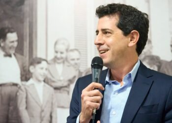El Senador Nacional Wado de Pedro respaldó a Uribarri tras su detención