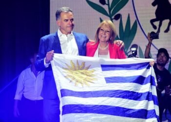 Como quedará la relación de Argentina y Uruguay tras el triunfo de Yamandú Orsi