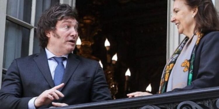 El presidente Javier Milei criticó a Diana Mondino y apuntó contra los “traidores a la patria”