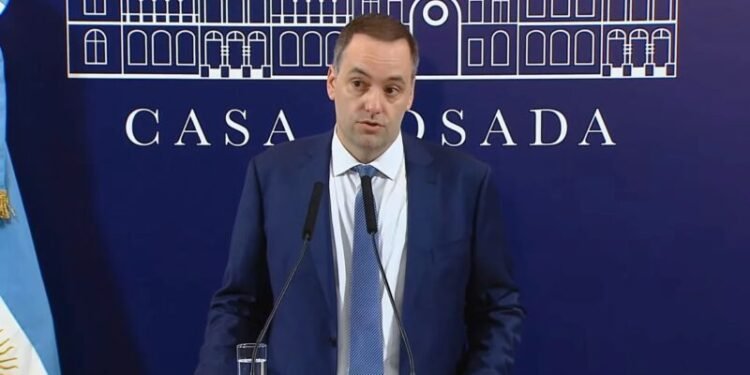 El vocero presidencial Manuel Adorni anunció el envió de un proyecto de ley para eliminar las PASO, entre otras reformas electorales.