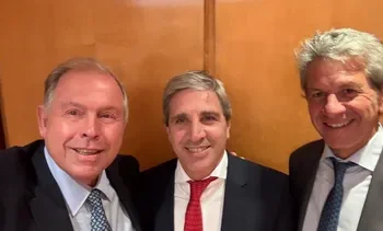 El Ministro de Economía Luis Caputo mueve a su equipo de trabajo