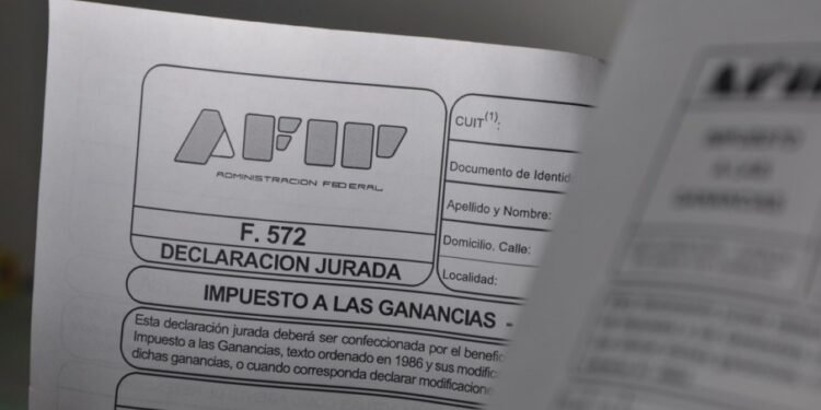 El Gobierno dispuso una prórroga para el ingreso de las percepciones