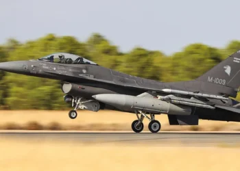 Llegó el primer avión F-16 para la Fuerza Aérea