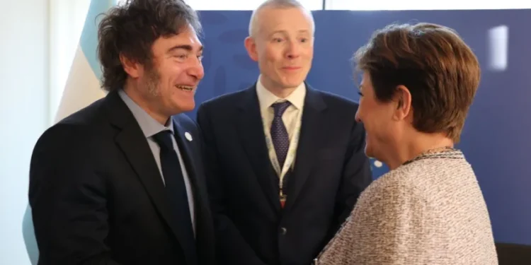 Argentina solicitó formalmente un nuevo acuerdo con el FMI