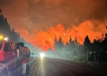 Incendio en El Bolsón: Alberto Weretilneck visitó la Casa Rosada y pidió ayuda al Gobierno
