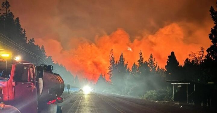 Incendio en El Bolsón: Alberto Weretilneck visitó la Casa Rosada y pidió ayuda al Gobierno