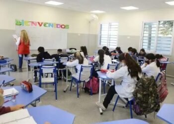 Ciclo lectivo 2025: estudiantes de escuelas secundarias bonaerenses están en las aulas