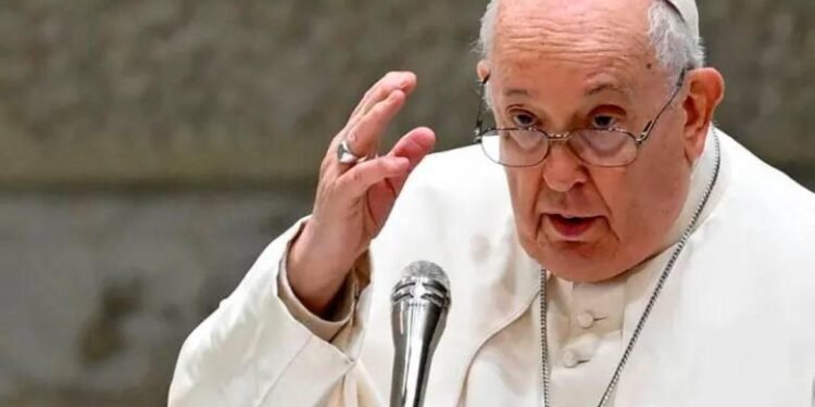 Salud del papa Francisco: descansó bien durante la noche y mostró una leve mejoría