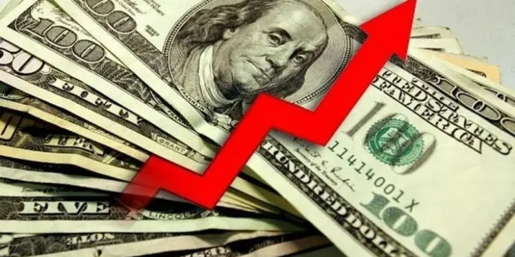 Dólar blue alcanza su pico mensual: Cotización al cierre semanal en el mercado cambiario