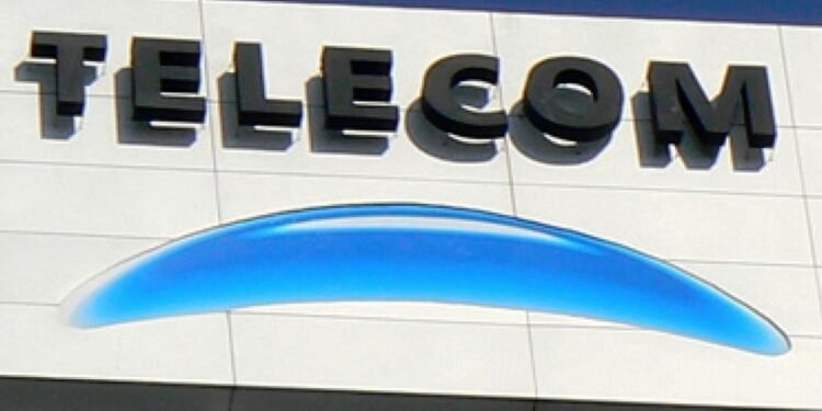 Guerra en el mercado de las telecomunicaciones: Telecentro acusa a Telecom por prácticas anticompetitivas