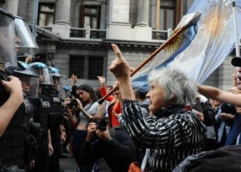 Antes de la marcha de jubilados, la Defensoría del Pueblo introdujo un hábeas corpus preventivo con el fin de “resguardar” a los manifestantes