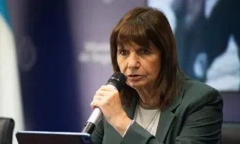 Bullrich critica a Macri por desdoblar elecciones
