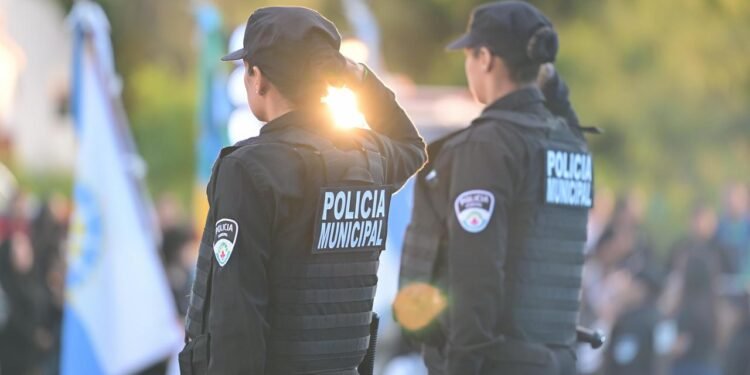 Escobar presentó su Policía Municipal. “Ni mano dura, ni blanda ni discursos bobos: mano firme, inteligente y responsable para avanzar contra la delincuencia”
