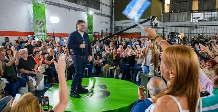 Santoro acusa: “PRO y LLA solo buscan el botín de la Ciudad, no el progreso”