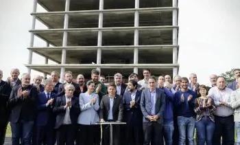 Kicillof tilda de “criminal” la suspensión de obra pública por Milei