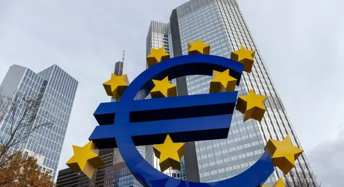 Eurozona: economía se frena en abril por guerra comercial