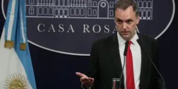 Gobierno elimina feriado de empleado público