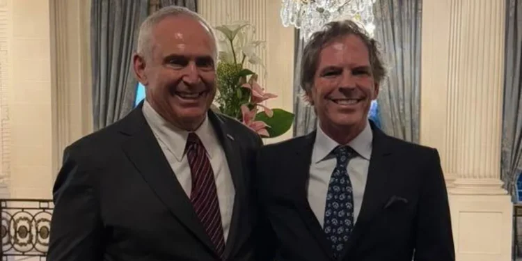 Gobierno ratifica a Oxenford embajador en EEUU.