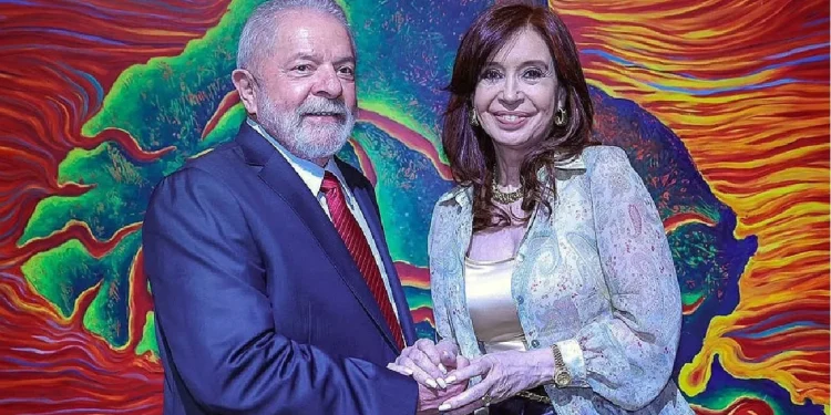 Aseguran visita de Lula a Cristina Kirchner en julio.