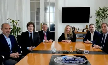 Cristina complica acuerdo LLA-PRO.