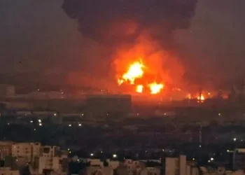 Israel ataca cárcel iraní y celebra con frase de Milei.