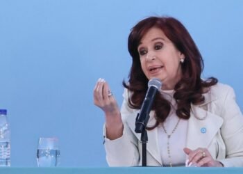 Cristina condenada: 6 años y proscripción.