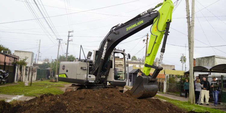 NUEVA OBRA DE ASFALTO EN PARQUE SAN MARTÍN