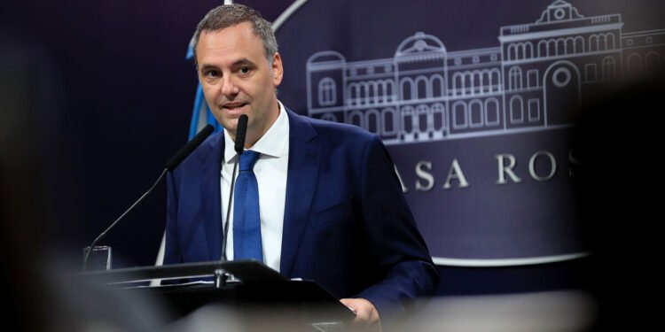 Adorni sincera quiebre con Villarruel: “No es parte ni importa”.