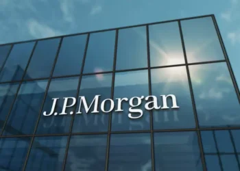 JP Morgan apoya economía de Milei: Recomienda invertir en Argentina.