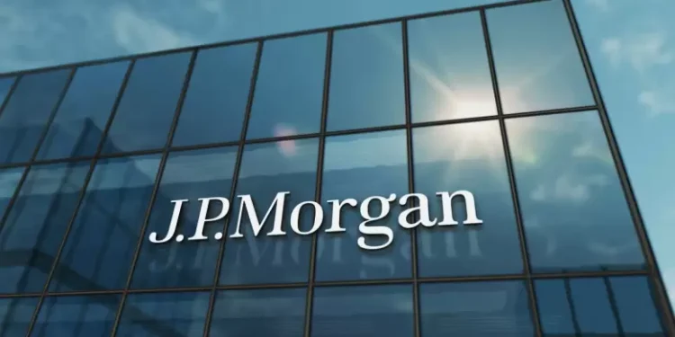 JP Morgan apoya economía de Milei: Recomienda invertir en Argentina.