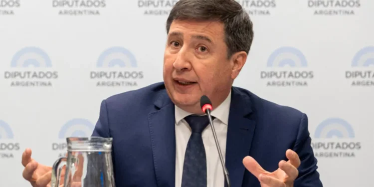 Arroyo critica veto de Milei: “Error absurdo”.