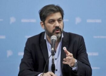 Bianco: Lluvia de inversiones de Macri nunca llegó, empresas se van.