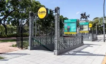 Gobierno disuelve CNRT: Caputo, más poder.