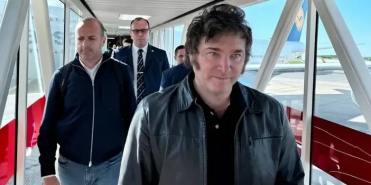 Milei viaja a EEUU para bajar prima de riesgo.