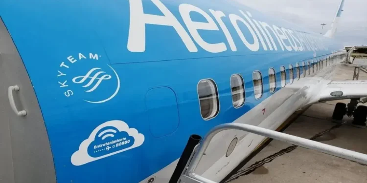 Aerolíneas: Paro de controladores afecta 71 vuelos.