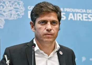 Kicillof llama a votar contra Milei