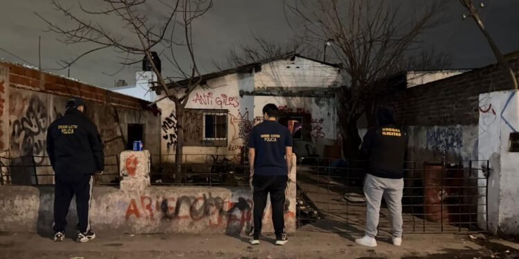 Gran golpe al narcotráfico en merlo: derribaron un búnker de drogas,hay tres detenidos