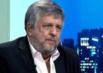 Stornelli avala denuncia del Gobierno, pero protege fuentes periodísticas.