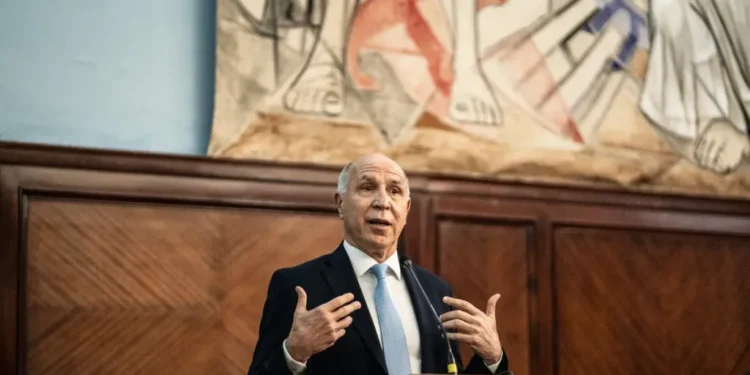 Lorenzetti vs. Gobierno: Defensa de la libertad de expresión.