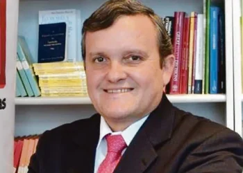 Abram: Volatilidad persiste sin claridad política.