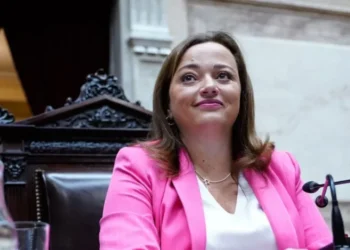 Moreau: “Milei pasó más horas con Spagnuolo que con Yuyito”.