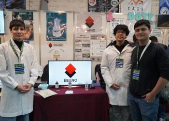 Menéndez inauguró la expo “hecho en merlo”