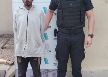 Detienen a un soldado de narcos que vendía droga en un descampado de libertad