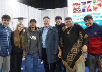 Wado De Pedro Y Guillermo Moreno Visitaron La Expo “hecho en Merlo”