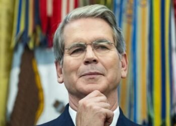 Bessent y Caputo: recta final para el auxilio a Milei.