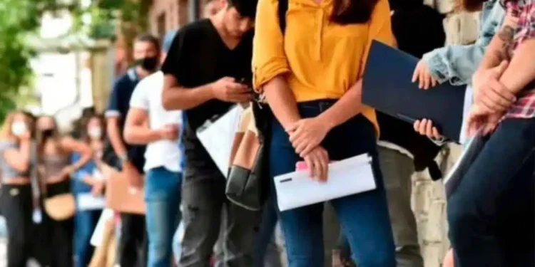 PBG CABA: Primera caída en un año