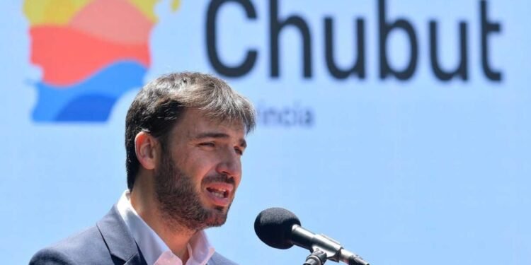 Ignacio Torres critica al PRO y defiende su autonomía política.